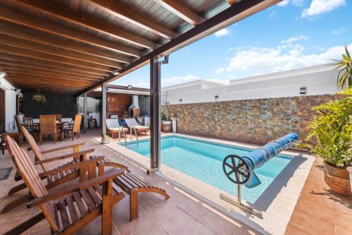 Villa Homaira - VipVipVillas