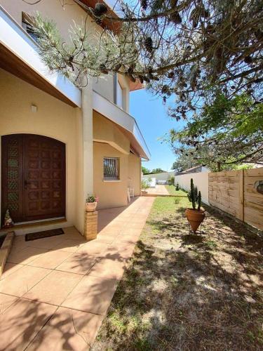 Photo de la galerie de l'établissement Résidence 05032-lacanau Ocean - Maison individuelle 5 chambres pour 10 personnes à Lacanau océan, plage à 400m. MAE-2031, à Lacanau