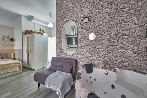 Alojamientos céntricos con bañera jacuzzi hidromasaje romántico