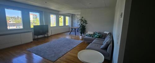Fotografie z fotogalerie ubytování 118sqm apartment in the heart of the city v destinaci Lappeenranta
