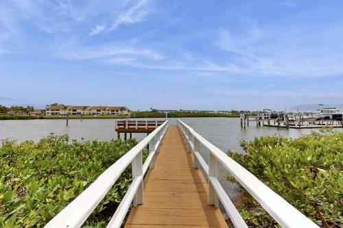 Gallery image of Waterview Condo Unit 204 in Clearwater Beach