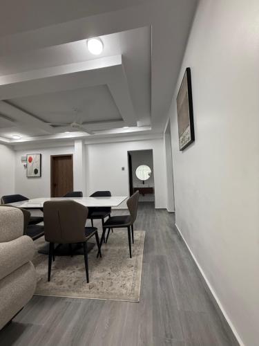 Ruang duduk di Ex Daya Residency