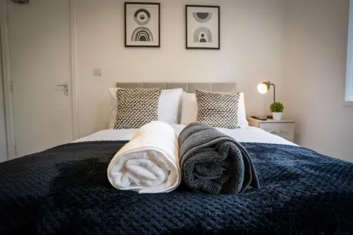 Beckbury House close to the City, 7 mins from QE and Royal Othopedic Hospital, Bham University photo 1