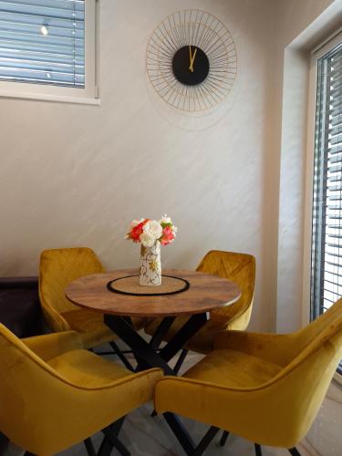 Χώρος καθιστικού στο DINLUX Apartment
