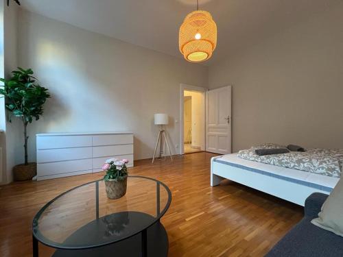 Fotografie z fotogalerie ubytování 90 m2 Stylish Apartment with Free Parking ve Vídni
