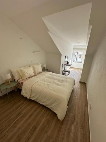 Casa da Joana T2 no Centro Histórico de Angra
