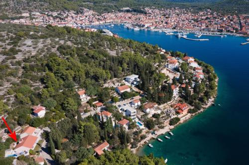 Seaside family friendly house with a swimming pool Vela Luka, Korcula - 12289