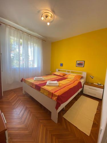Apartments and rooms with parking space Mali Losinj (Losinj) - 2497
