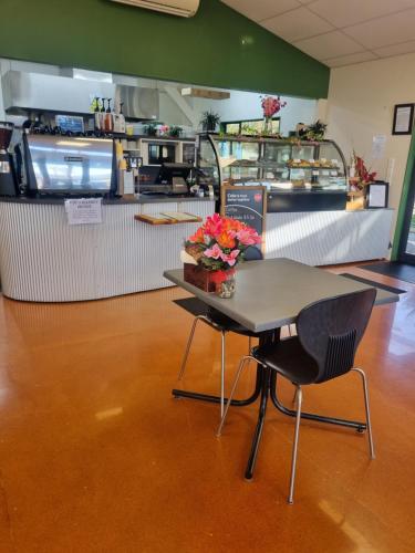Gambar di galeri bagi 287 Cafe & Motel di Wairoa