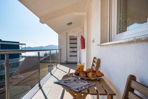 Apartments by the sea Biograd na Moru, Biograd - 24580