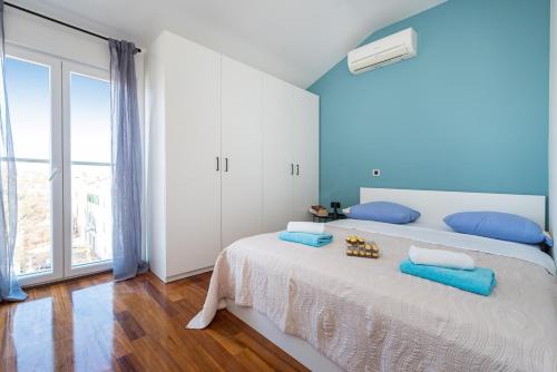 Apartments by the sea Biograd na Moru, Biograd - 24580