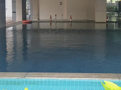 Πισίνα στο ή κοντά στο Accommodation &room near dorathota Bheemunipatam vishakhapatnam