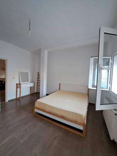 Una cama o camas en una habitación de Dari