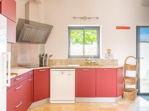 Maison 110m² Sud-Ouest avec Terrasse, Patio, et Parking pour 6 Personnes - FR-1-835-12