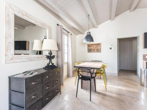 Maison moderne pour 6 avec Wi-Fi à La Flotte - FR-1-835-7