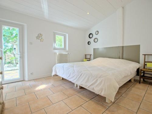 Photo de la galerie de l'établissement Villa à Saint-Martin 11 pers - FR-1-835-8, à Saint-Martin-de-Ré