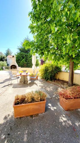 Blue Stone-with Parking, Terrace And Bbq