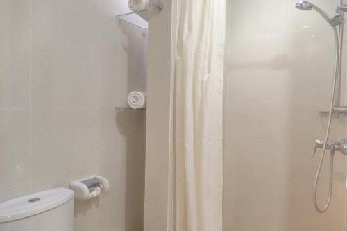 Un baño de Rhadana Hotel