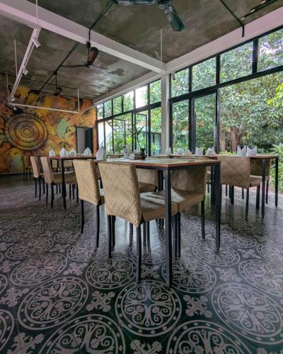 Restoran atau tempat lain untuk makan di Tunnel Urban Retreat