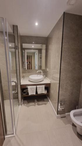 Un baño de Panoramic 100 meters from the sea 26th floor
