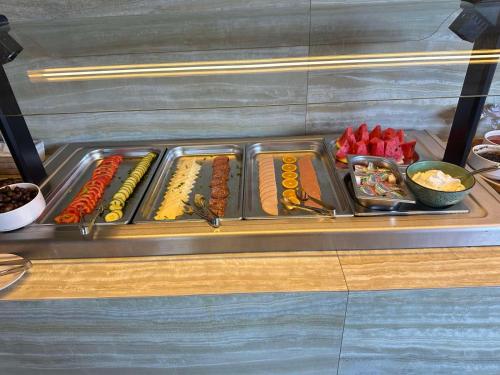 Makanan di atau berdekatan hotel