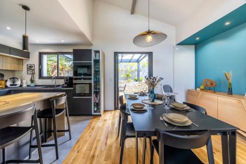 Photo de la galerie de l'établissement La Petite Californie An Enchanting Getaway in Anglet, à Anglet