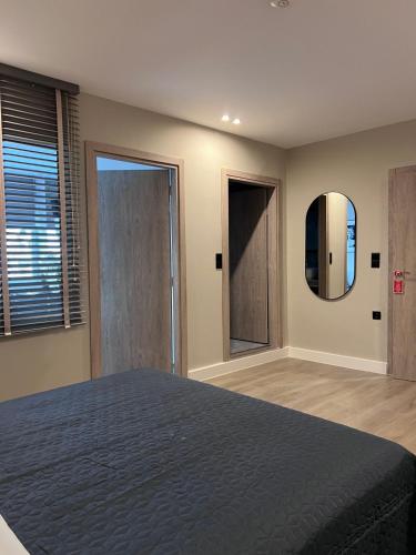 Katil atau katil-katil dalam bilik di Luxor Premium Suites