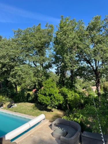 Taman di luar Studio en duplex indépendant