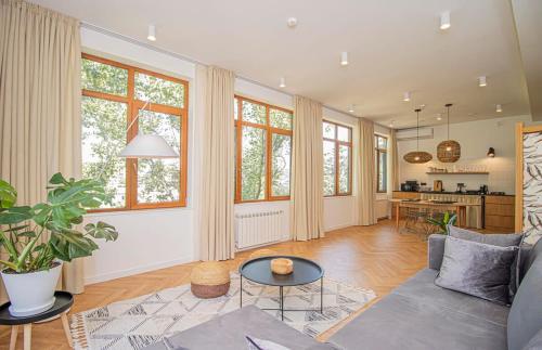 Η κουζίνα ή μικρή κουζίνα στο Cozy 1BR Apartment - By Wehost