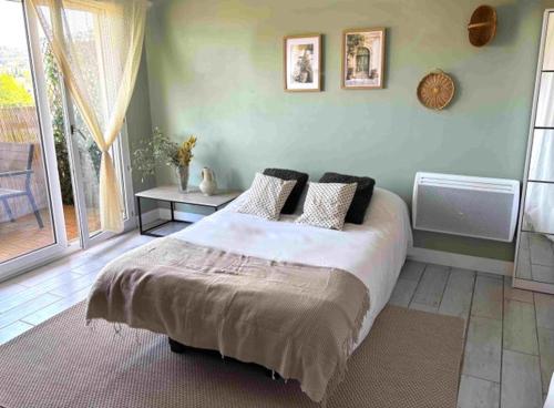 Photo de la galerie de l'établissement Studio Esprit Provençal proche de la mer, à Toulon