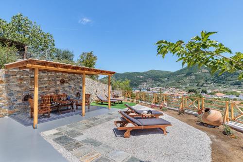 Astraea Holiday Home