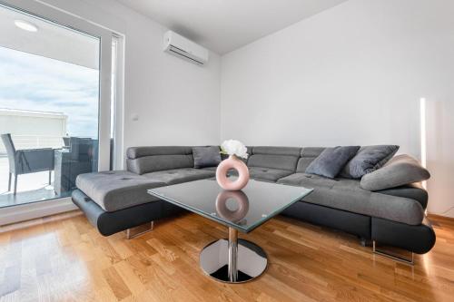 Theo Seaview Apartments Makarska