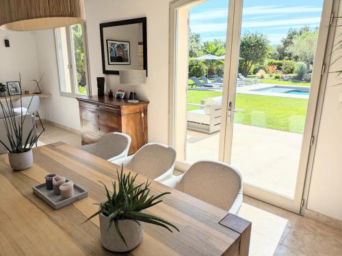 Photo de la galerie de l'établissement Villa haut de gamme avec piscine et grand jardin, à Aix-en-Provence