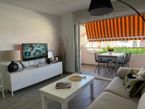 Apartamento pegado al mar .