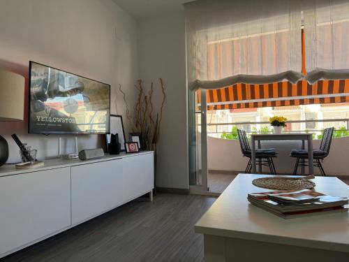 Apartamento pegado al mar .
