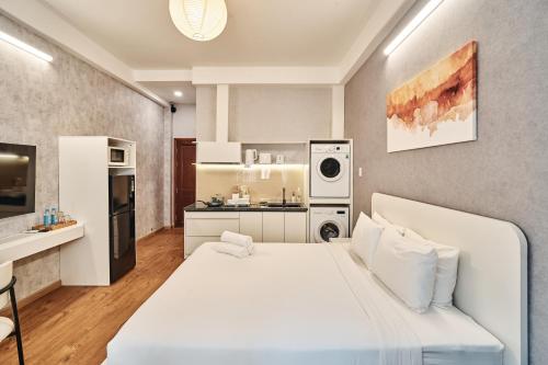 Dapur atau dapur kecil di S Lux Apartment 5 mins walking in central