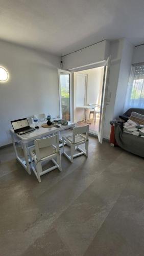 Χώρος καθιστικού στο Studio confortable avec climatisation au Cap d'Agde avec port, plages et nature accessible à pied