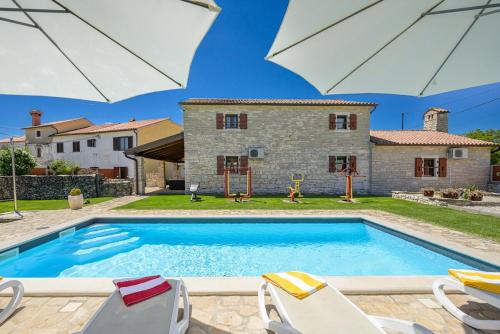 Kuća Božac by Istrialux