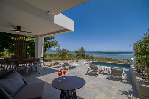 Fotografie z fotogalerie ubytování Avocetta Luxury Villas by TravelPro - Halkidiki v destinaci Nea Potidaea
