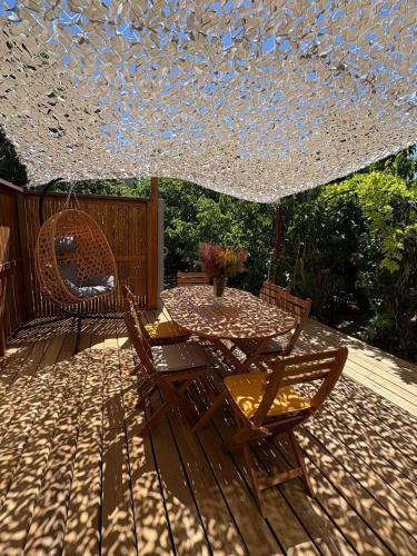 Logement avec jardin et terrain de pétanque privé