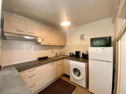 Charmant Appartement Rénové pour 5 Personnes – Résidence avec Piscine et Parking – La Grande Motte