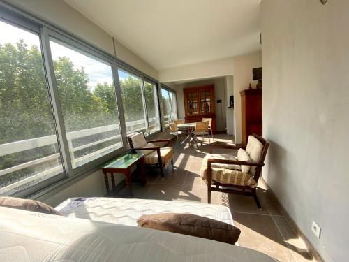 Charmant Appartement Rénové pour 5 Personnes – Résidence avec Piscine et Parking – La Grande Motte