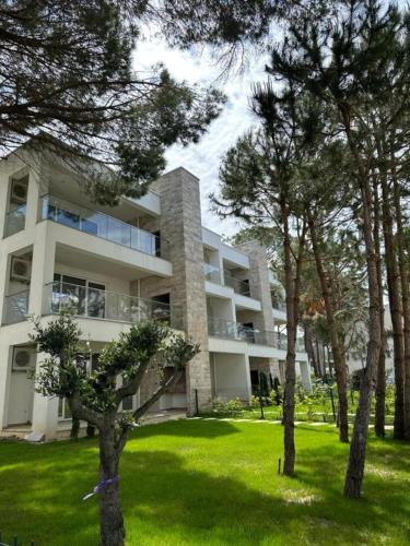 Το κτήριο όπου στεγάζεται  το διαμέρισμα