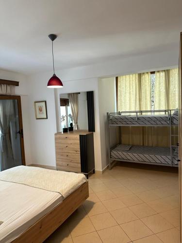 Under Pines - Beach Apartment