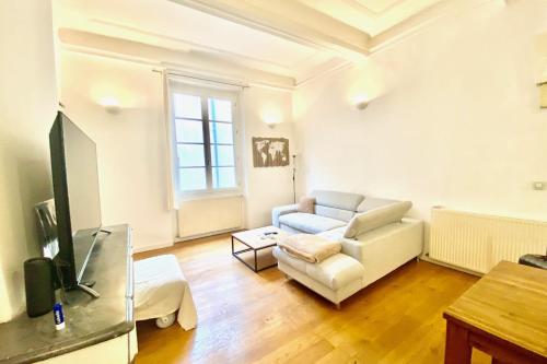 Spacious apartment - city center