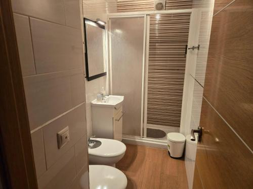 Kúpeľňa v ubytovaní Cozy apartment with balcony in Málaga 81 m²