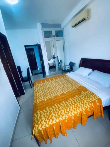 STUDIO MEUBLÉ avec ASCENSEUR