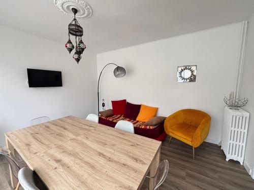 Maison 3 étoiles au centre des Sables d'Olonne avec accès plage, Wifi et garage - FR-1-197-519