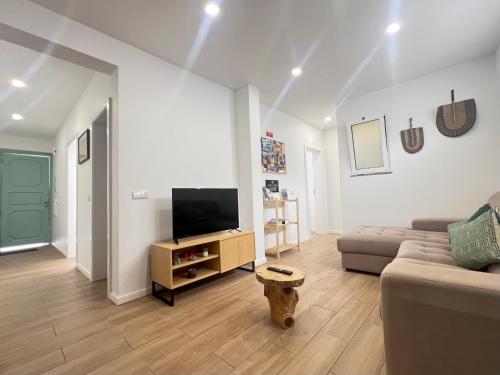 Μια τηλεόραση ή/και κέντρο ψυχαγωγίας στο Casa do Ribeirinho