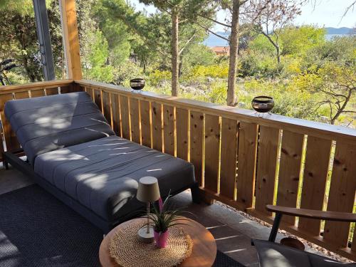 Balkón nebo terasa v ubytování NomadLux Mobile Home - Pool & Parking - Twins 11, Holiday Village Twins, Pakoštane, Zadar County